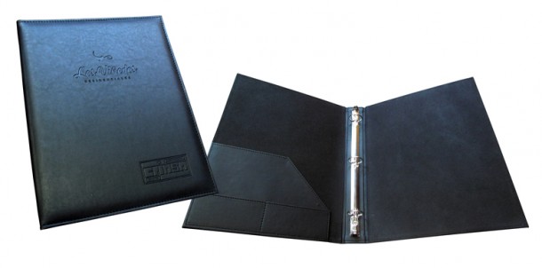 CARPETA DE CURPIEL COSIDO CON HERRAJE